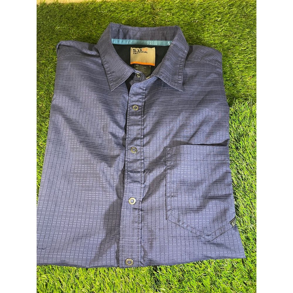 5.11 Tactical Men's Blue Button Down Size Large